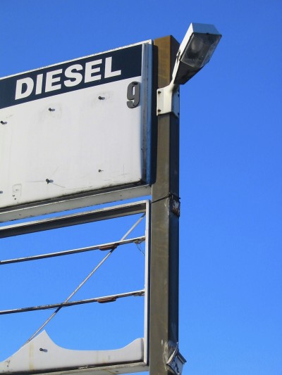 While acrylic saw rapid adoption in the sign industry, it was prone to breakage in severe weather conditions.