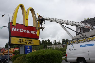 Photo courtesy Chris’s Sign & Lighting Service