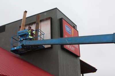 Westcan specializes in servicing and maintaining signs on an ongoing basis for major clients.