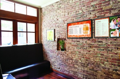 Digital signage is quickly becoming the tool of choice for enhancing temporary retail facilities.