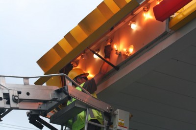 To ensure uniform sign illumination, all bulbs should be replaced at the same time.