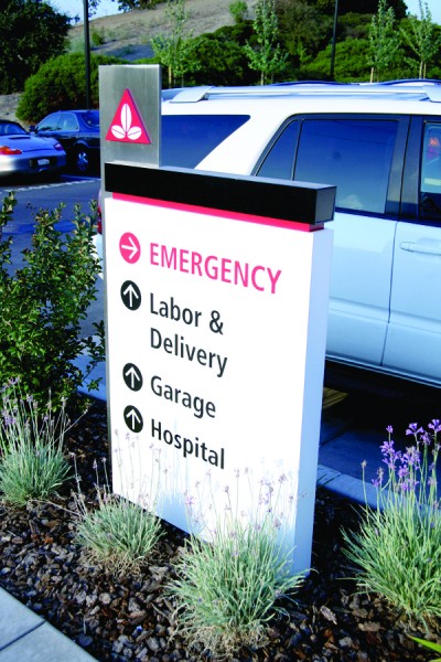 Wording choices for signs should be simple, clear and quick to read.