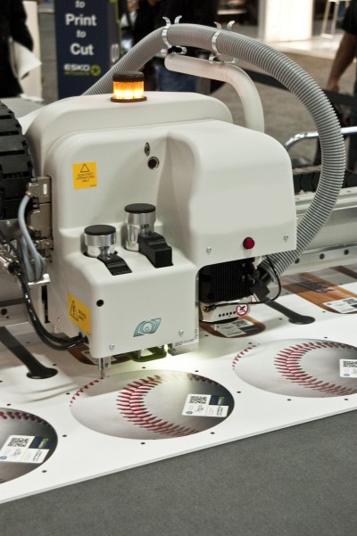 Vision control systems ensure all contoured pieces are cut cleanly.