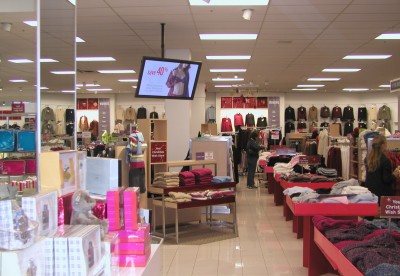 Retail digital signage is well-positioned to use different sources of content, including live data.
