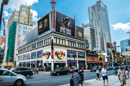 1_mike hard dundas sq