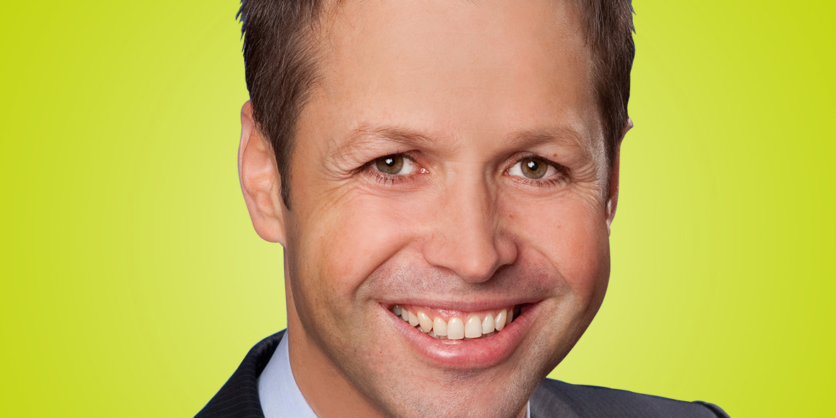 Hardware/software executives take the lead - Sign Media