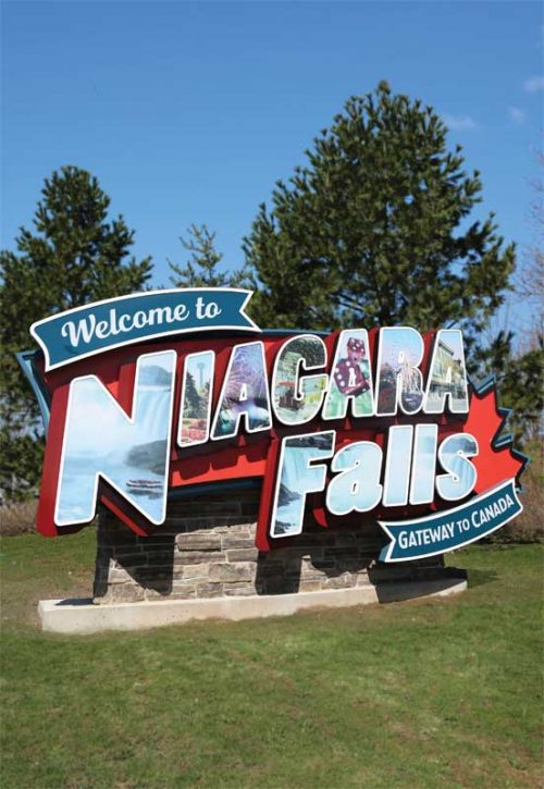 Niagara Falls welcome sign mimics vintage postcard - Sign Media