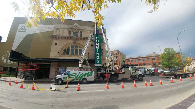 Installation took place by day while demolition continued at night.