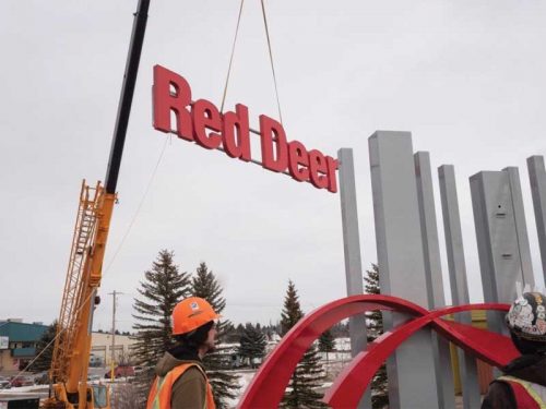 A crane was used to install the ‘Red Deer’ letters onto the gateway signage display.