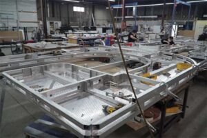 Completing the entire project in one area presented several new obstacles. To tackle these challenges, the team began with the construction of the face, followed by the back and, lastly, the steel structure that would support the sign. Completing the entire project in one area presented several new obstacles. To tackle these challenges, the team began with the construction of the face, followed by the back and, lastly, the steel structure that would support the sign.