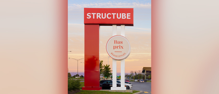 A double-faced pylon for the Laval location.