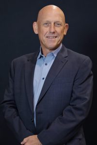 A headshot of Steve Lynn.